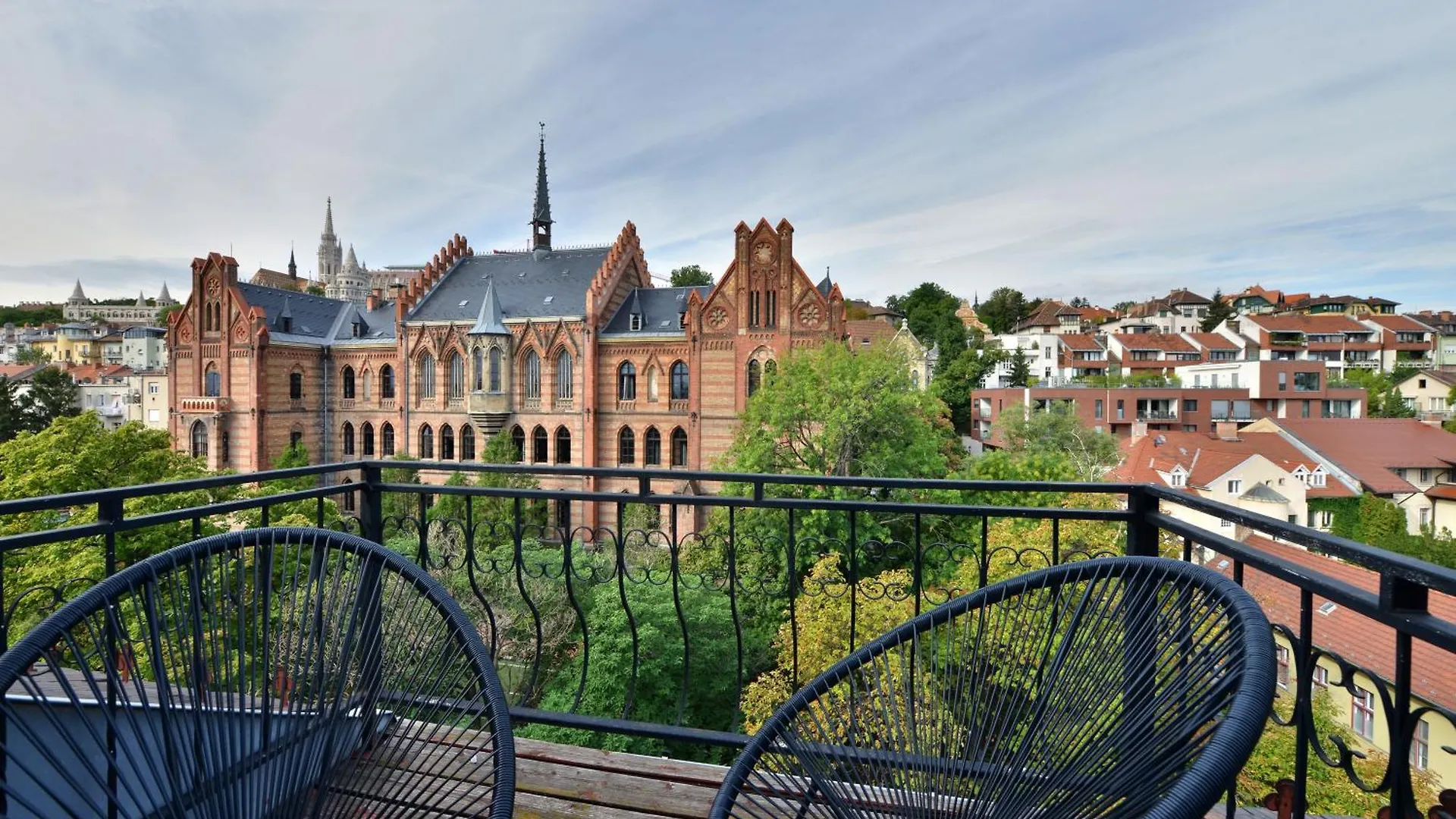 5,Batthyani Square, Buda, Panorama, Parliament contacts