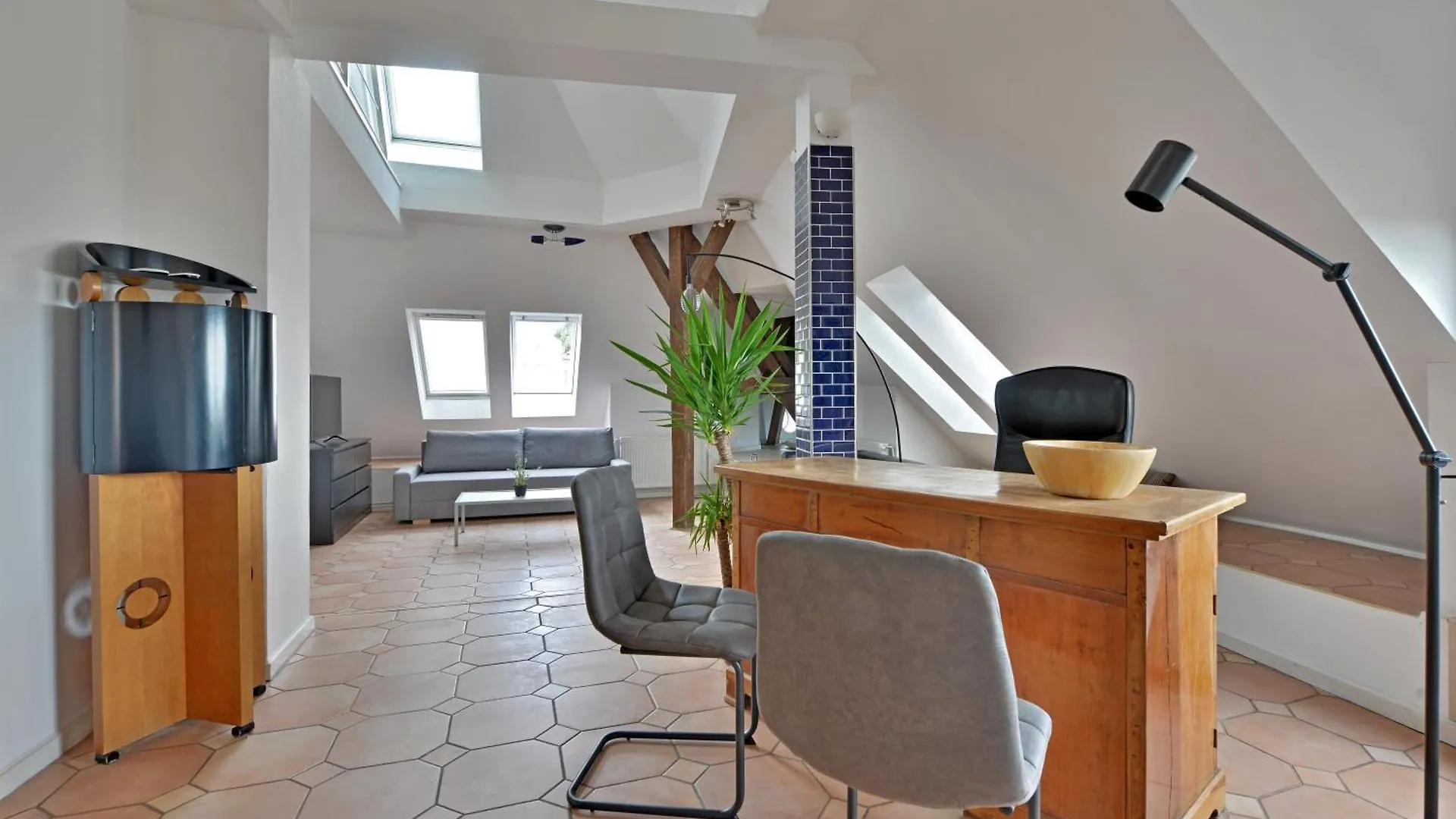 5,Batthyani Square, Buda, Panorama, Parliament Budapest Apartment